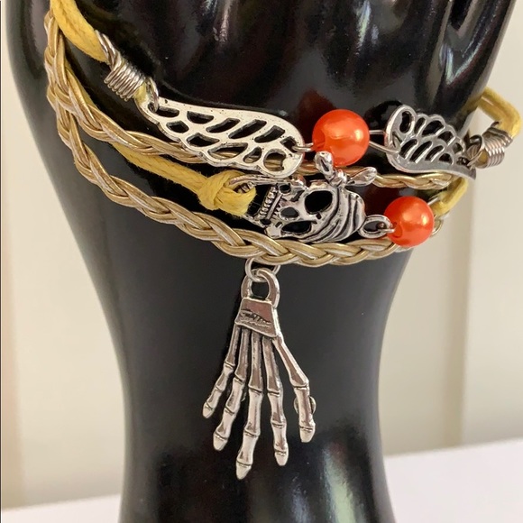 Skull and Skeleton Hand Bracelet - Picture 1 of 2